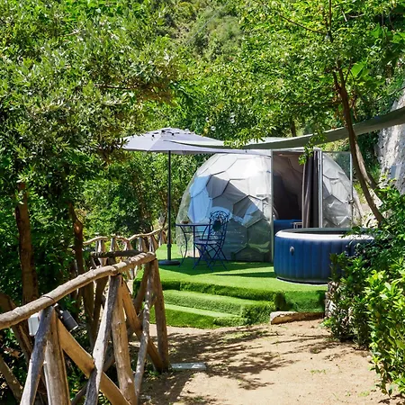 De Vivo Realty - Boscosfera Luxury tent
